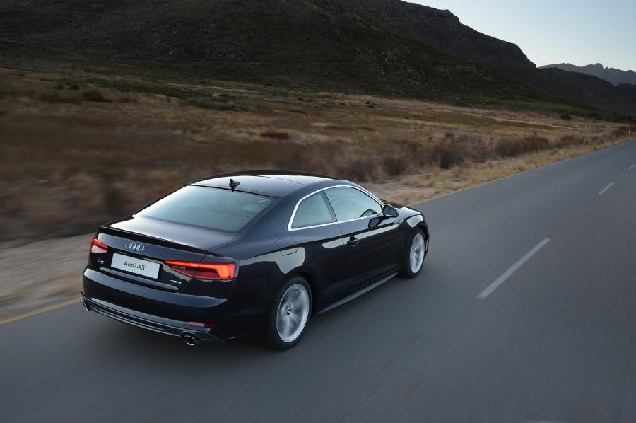  Audi A5 Coupe 2.0 TFSI S-Line 2017 года  (ZA) (фото 19 из 26)